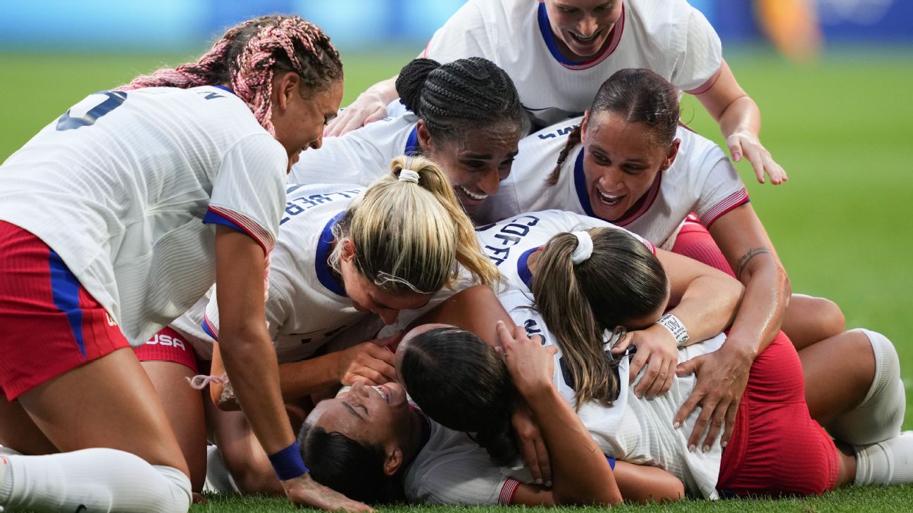 Smith fires USWNT to Olympic final with extra-time goal