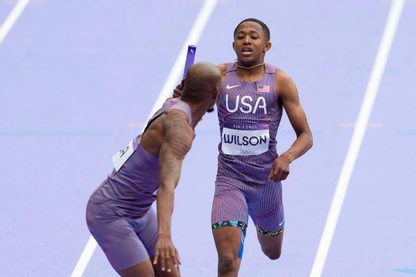 U.S. 4×400 relay advances in Wilson’s 1st race