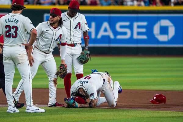 Diamondbacks' Marte exits with ankle contusion