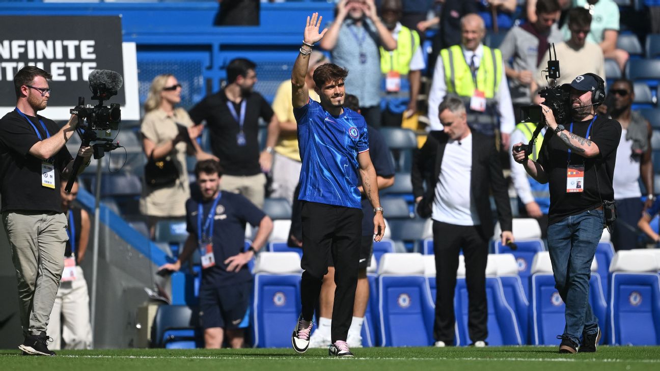 Chelsea sign winger Pedro Neto from Wolves