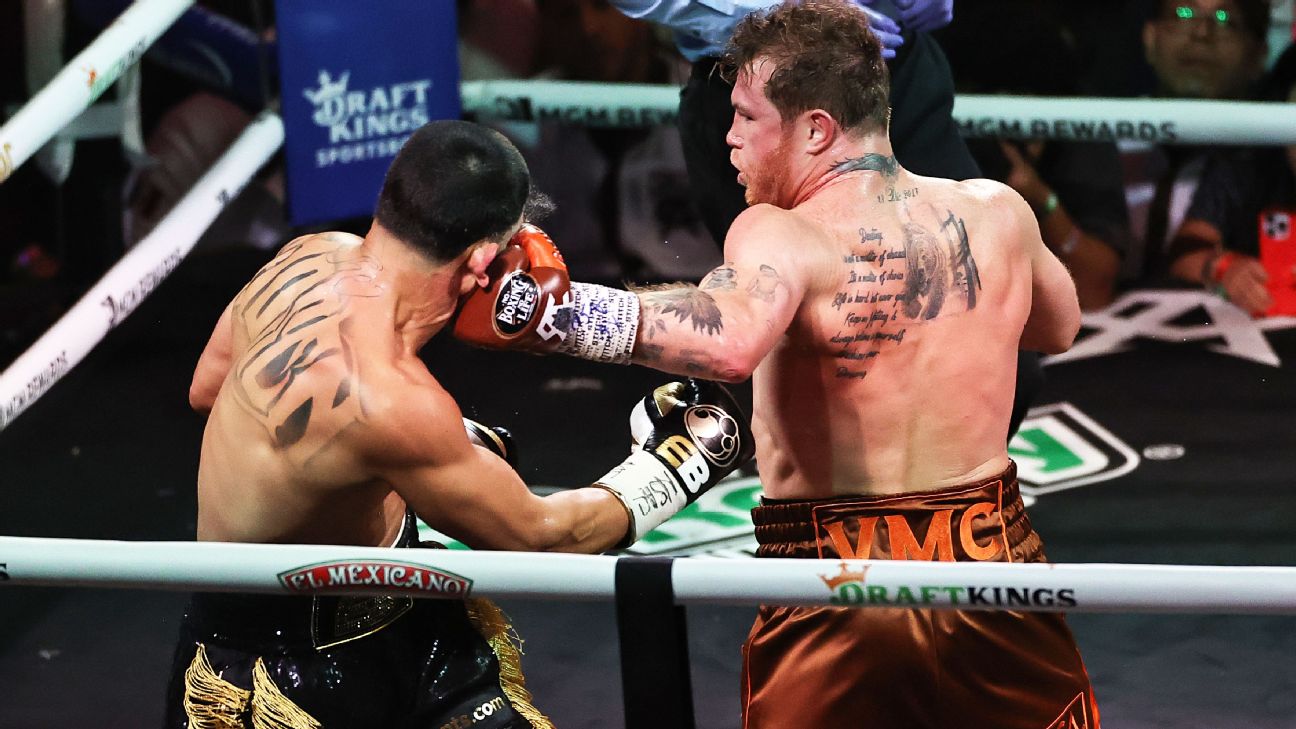 El campeón mundial defiendo su título ante el retador puertorriqueño en el octavo round | Foto: ESPN    