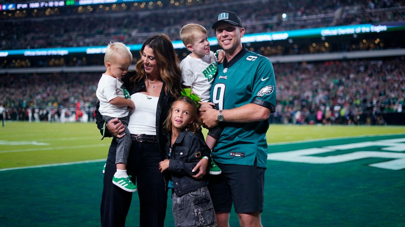 Eagles honor retiring Nick Foles, MVP of Super Bowl win 6abc Philadelphia