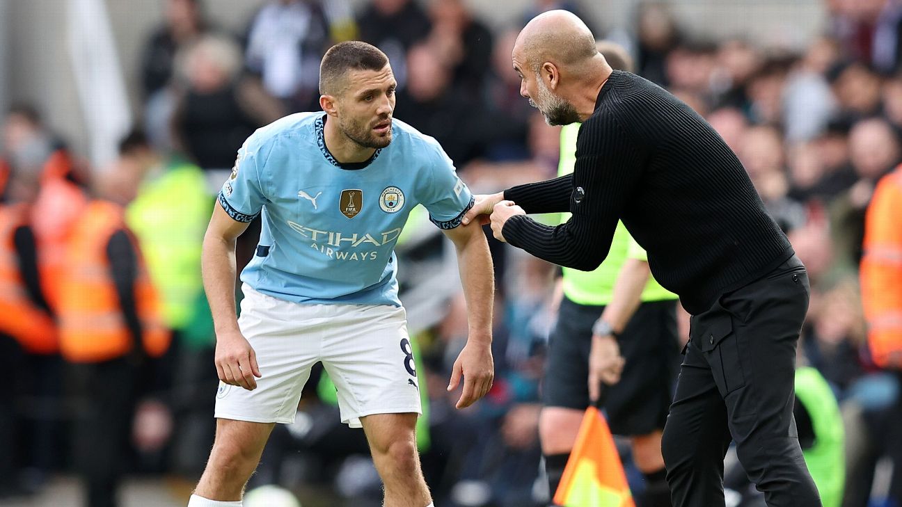 Josep Guardiola gives instructions to Mateo Kovacic during the Premier League match between Newcastle United FC and Manchester City  [1296x729]