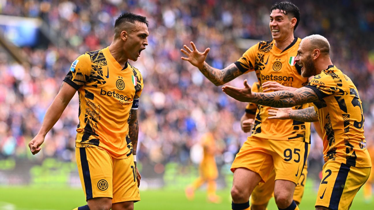 Lautaro Martinez of FC Internazionale celebrates with team-mates after scoring the goal during the Serie A match between Udinese and Inter at Stadio Friuli [1296x729]