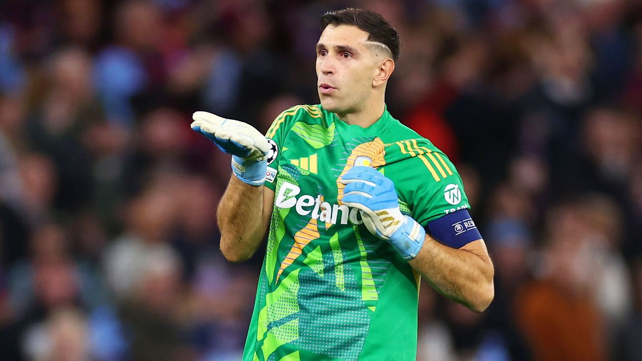 Emi Martinez's Manchester United Dream: Latest Transfer Rumors and Insights