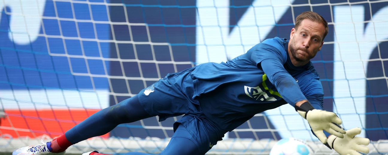 Germany call up uncapped goalkeeping trio amid 'keeper crisis