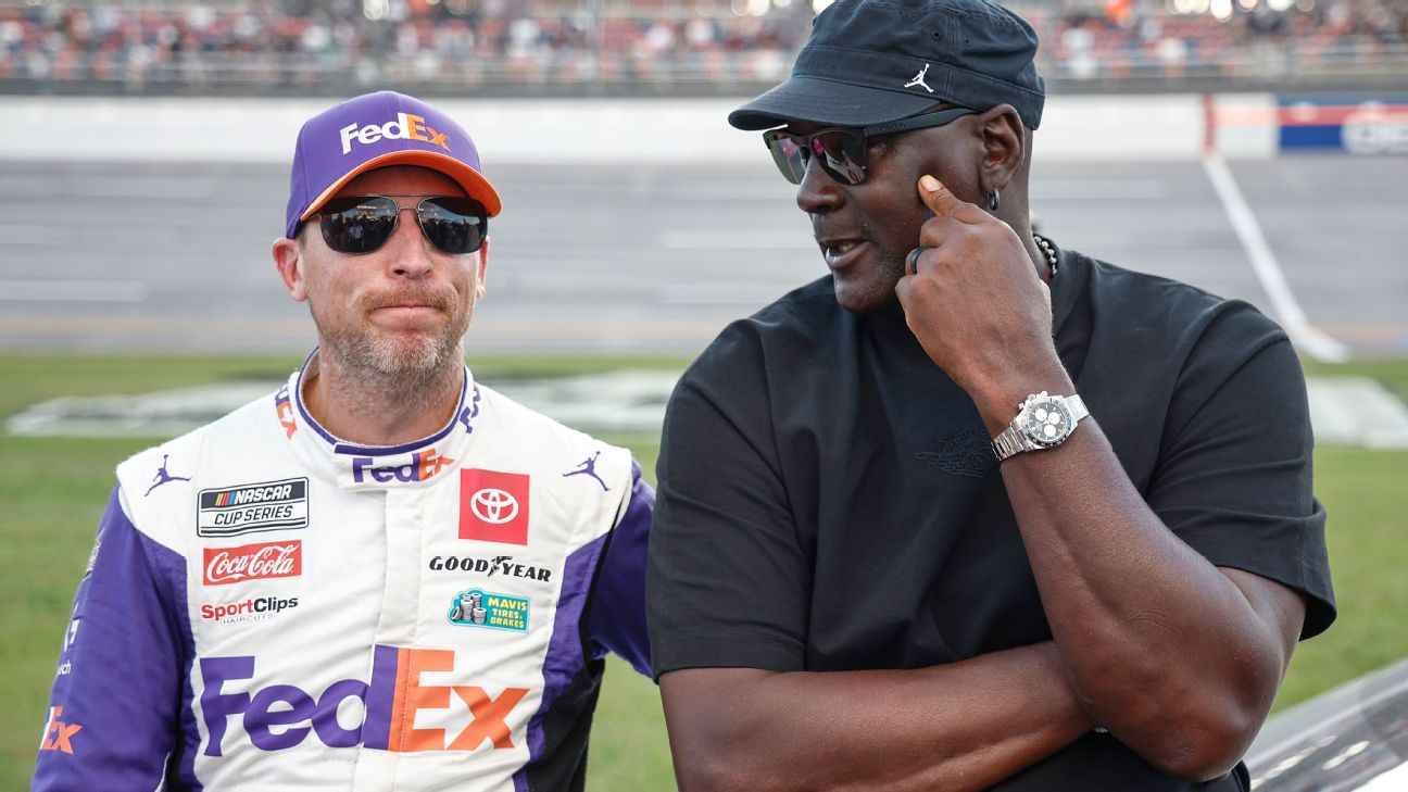 NASCAR Teams Face Financial Transparency Mandate in Legal Battle
