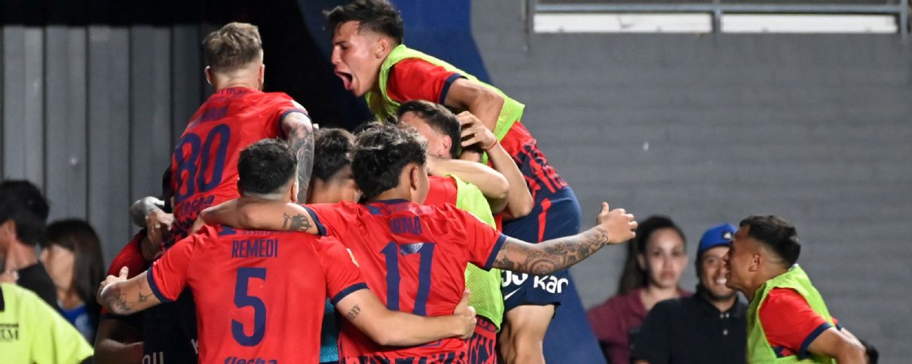 r1403401_1296x518_5-2