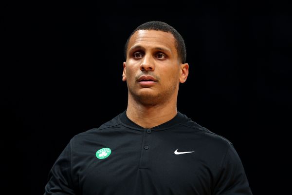 Celtics sign coach Joe Mazzulla to multiyear extension