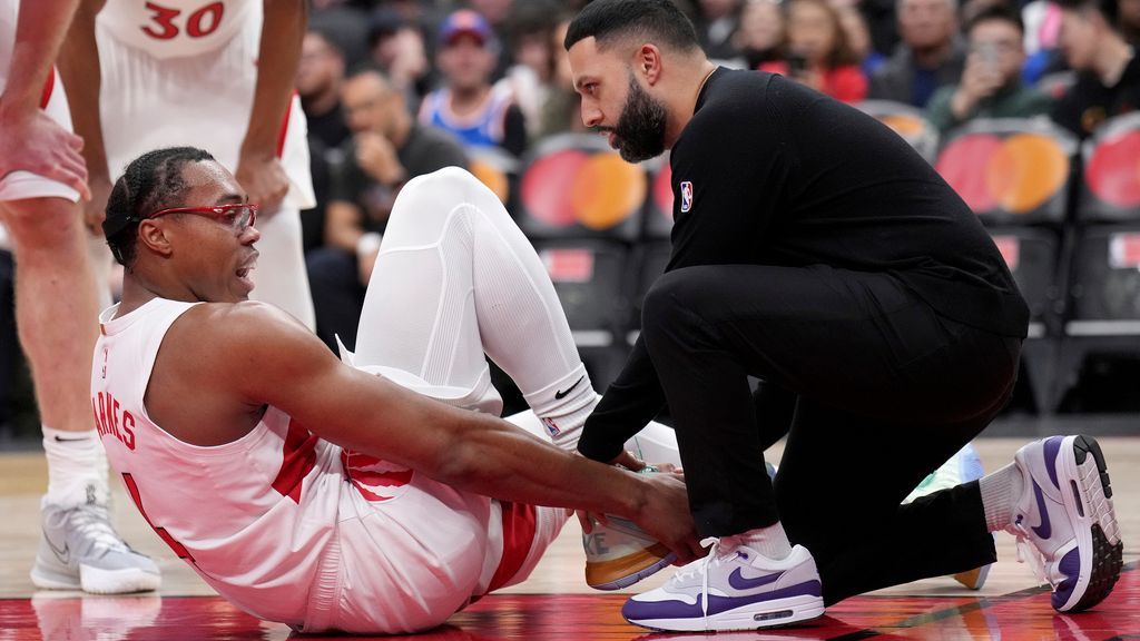 Raptors' Scottie Barnes exits vs. Knicks with ankle sprain - ESPN