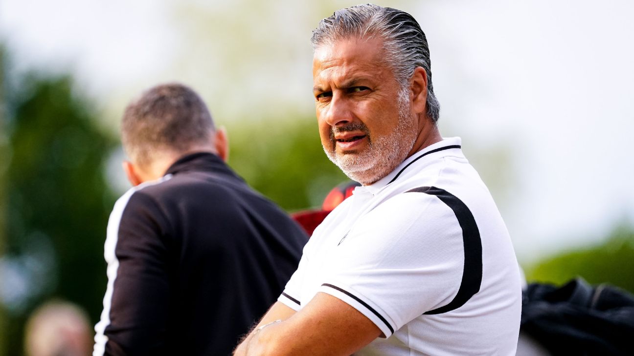 Flamengo negocia transferência de defensor com Houston Dynamo da MLS.