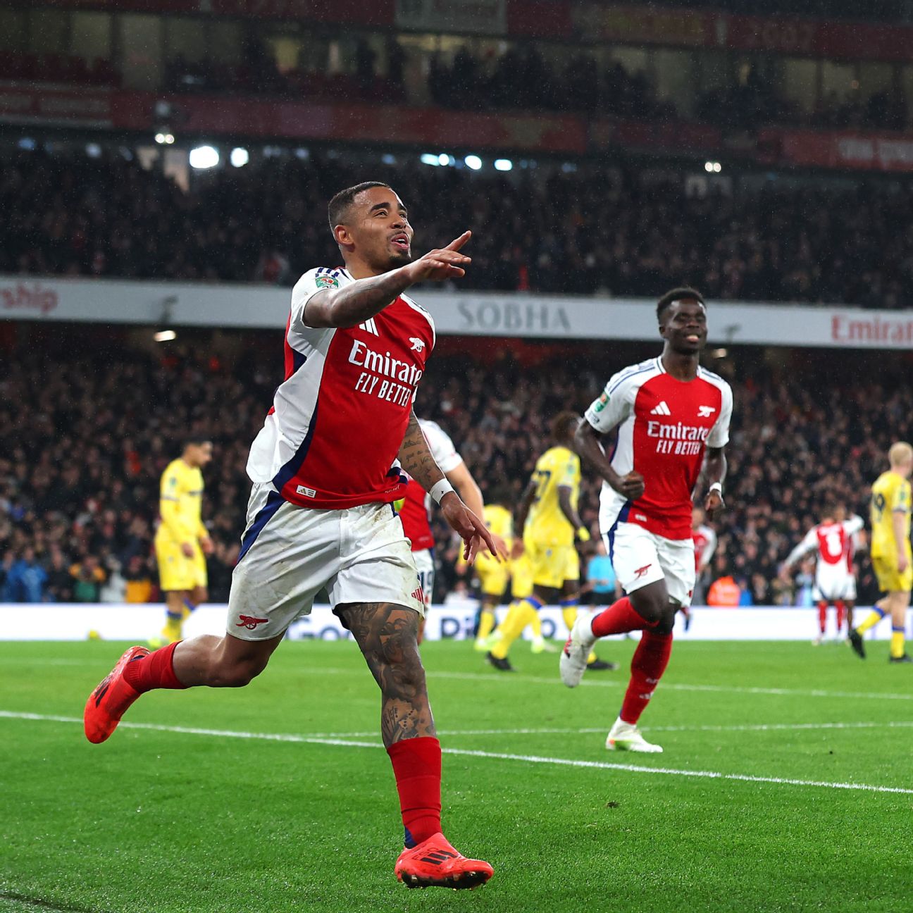 Gabriel Jesus Hat-Trick Powers Arsenal Past Palace in Carabao Cup Thriller