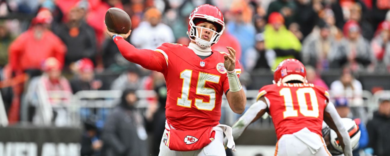 Mahomes & Brown Play Saturday: Fantasy Football Buzz