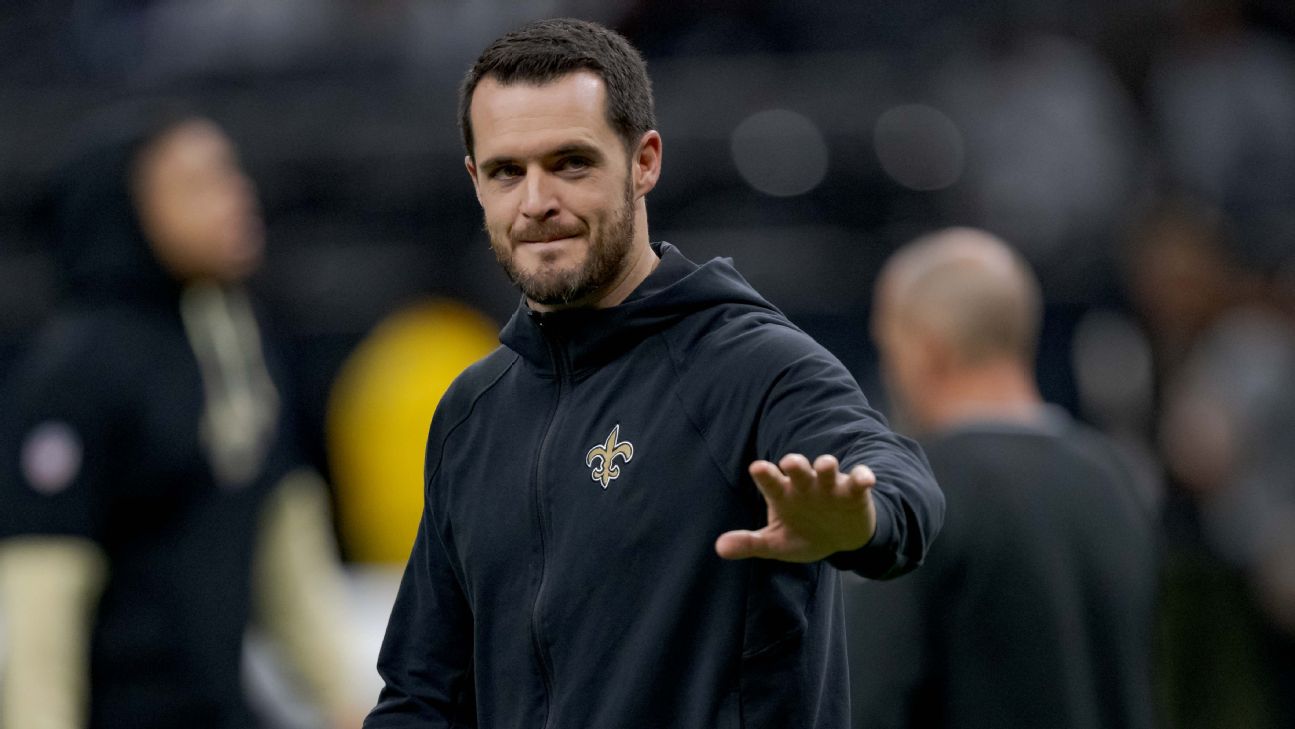 Derek Carrs Injury Ends His Season Alvin Kamara Eyes 1000 Yards Amid Saints Tough Situation
