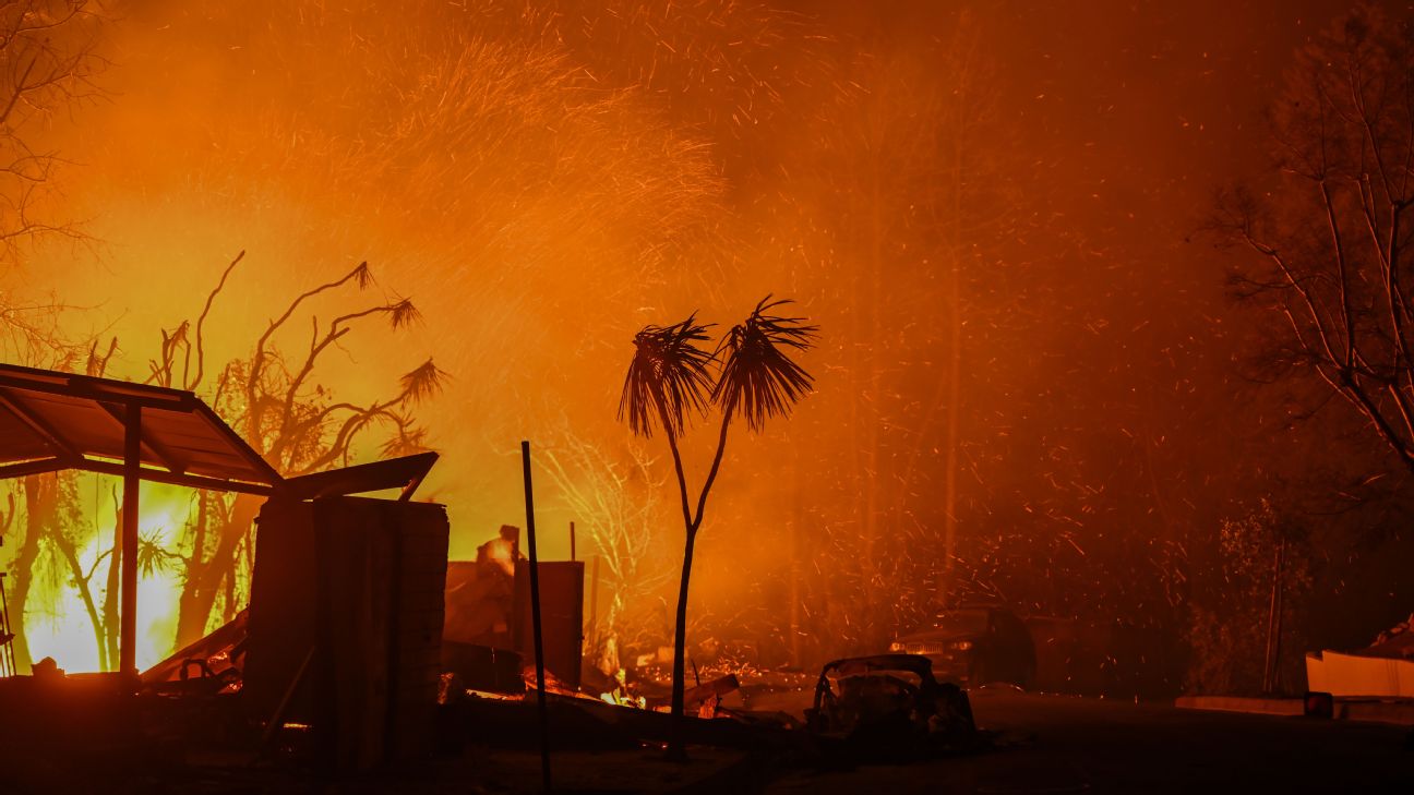 Magic Johnson, Dodgers exec to lead L.A. wildfire aid group