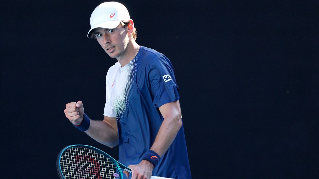 De Minaur Eyes Australian Open Quarterfinals