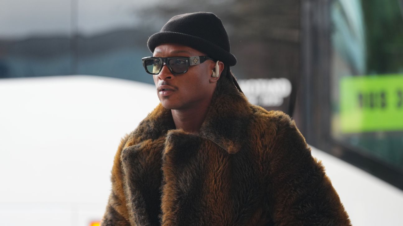 DeAndre Hopkins Honors Late Father with Mink Jacket at Super Bowl LIX Arrival