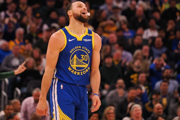 Warriors' Steve Kerr says 'tired' Stephen Curry in need of rest