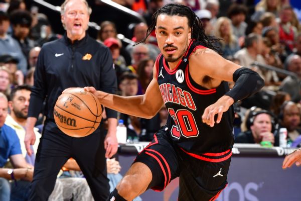 Sources: Tre Jones returning to Bulls on 3-year, $24M deal
