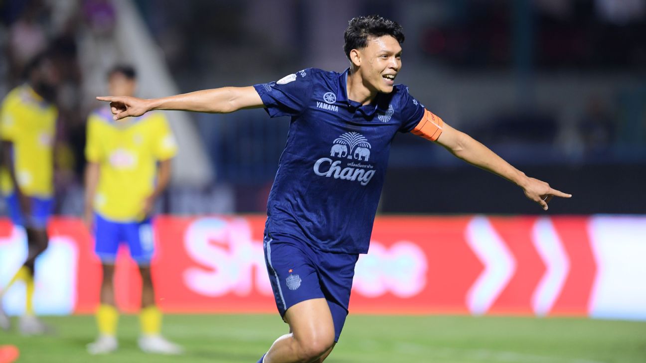 マークアンドロナ MARK&LONA ニット セーター ディズニー 白雪姫 38