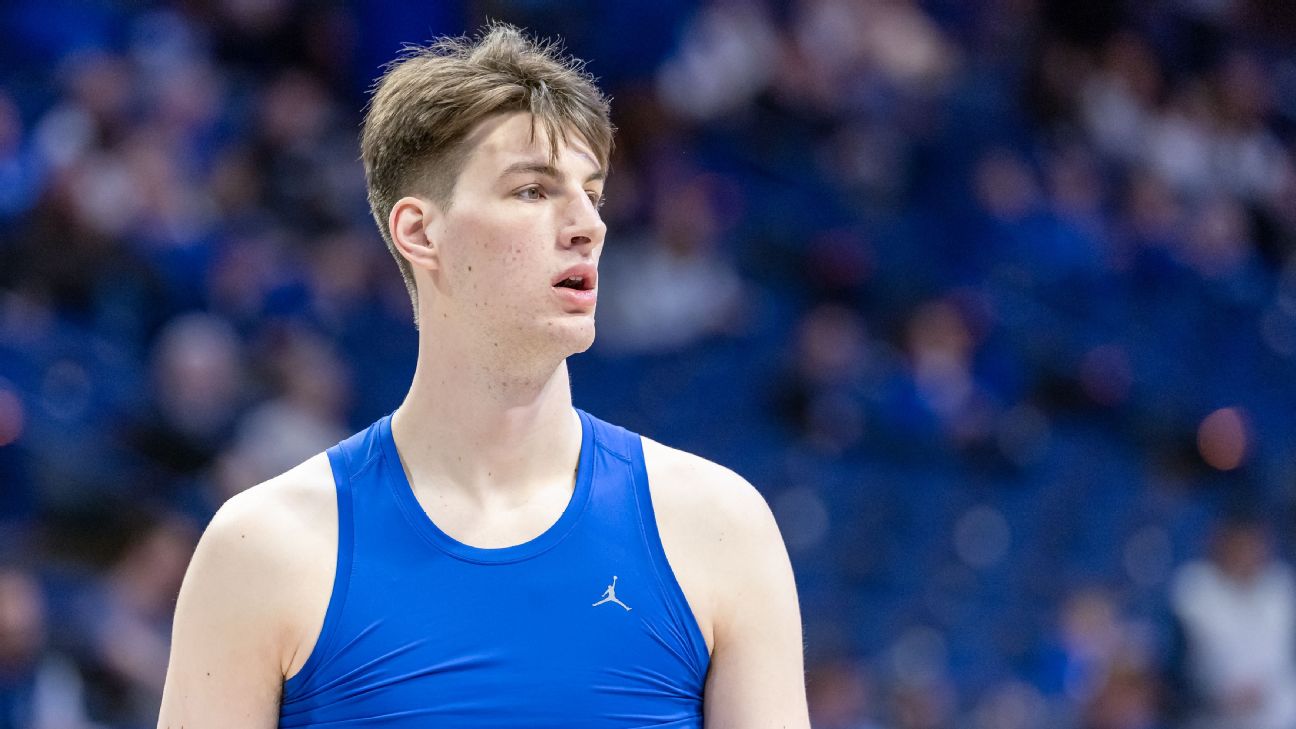 Gators' Giant: Olivier Rioux's Transition from Basketball to Football