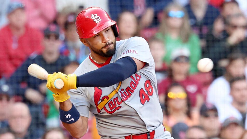 Cardinals catcher Iván Herrera exits with knee inflammation - ESPN