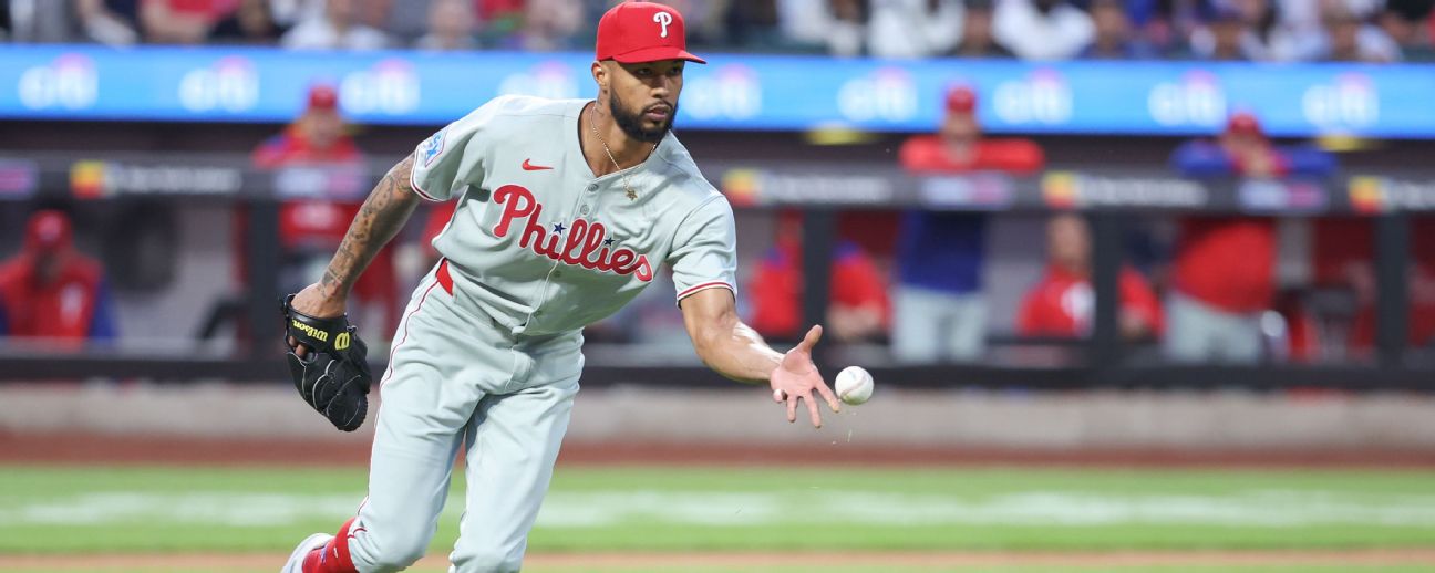 Troy Percival メジャー盾　エンジェルス 2002 WS Gm2: Percival gets final out, Angels win - YouTube