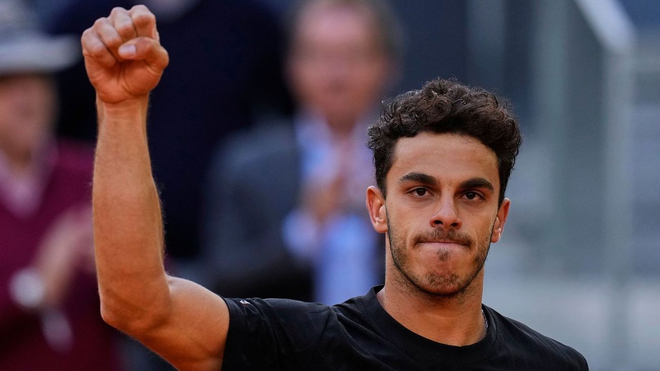 Cerúndolo firmó la remontada del día ante Mensik y se clasificó a semis del Madrid  Open por primera vez - ESPN