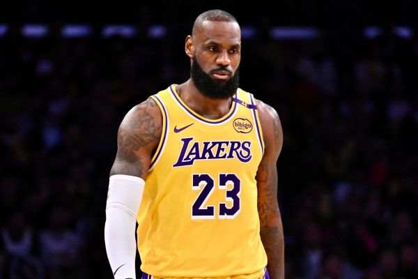 Source: Lakers' LeBron James suffered MCL sprain in Game 5