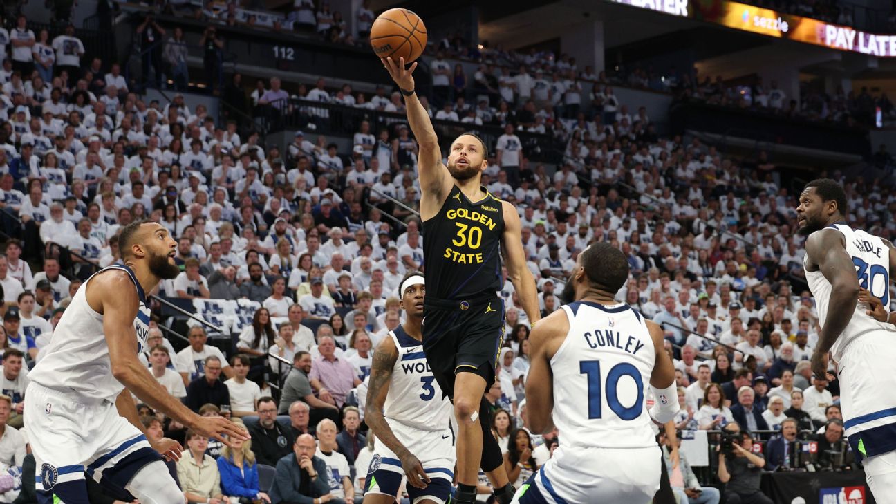 Warriors' Curry Out of Game 1 Due to Hamstring Injury