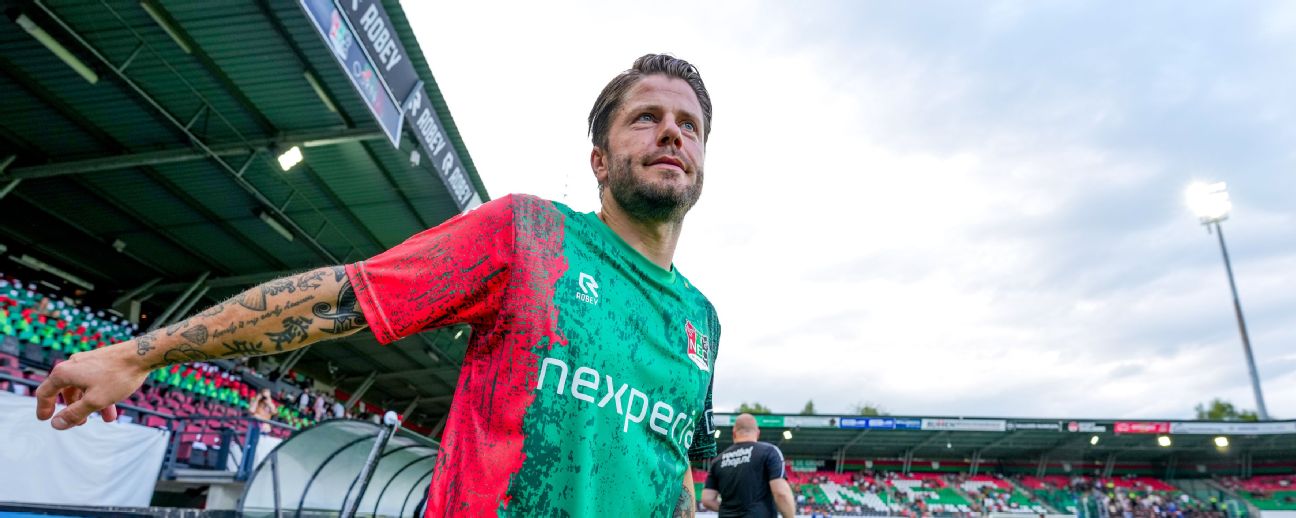 Dubbel gevoel bij Schöne: "Zou het leuk vinden om Ajax weer kampioen te zien worden"