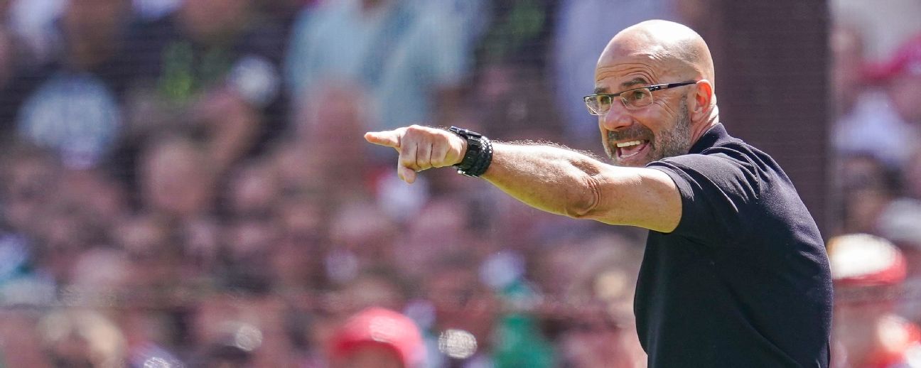 Bosz: "Geen idee waar ik naar zat te kijken in de eerste helft"