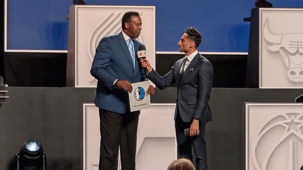 Mahomes, LeBron lead reaction to Dallas Mavericks' NBA draft lottery win