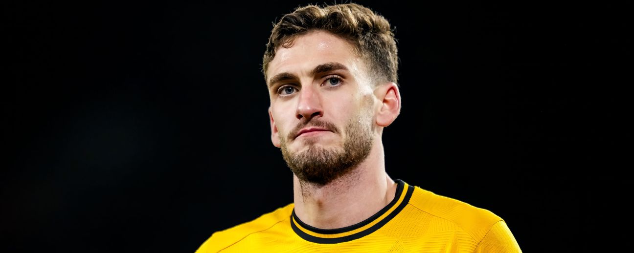 Đánh Giá Tiềm Năng Phát Triển Của Santiago Bueno Trong Hệ Thống Phòng Ngự Molineux – Mảnh Ghép Chiến Thuật Mới Của Wolverhampton Wanderers