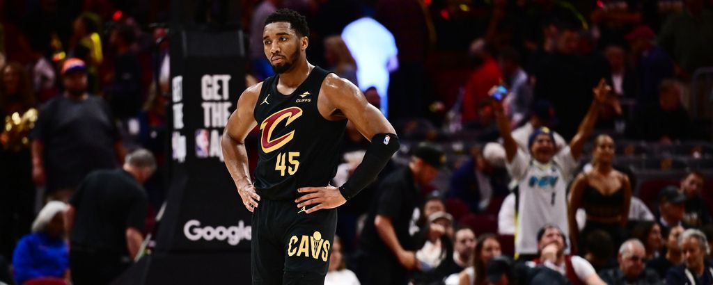 Mitchell can't believe Cavs' exit: 'Let city down'