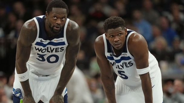 The Timberwolves will need a big effort from Julius Randle and Anthony Edwards in Game 2.