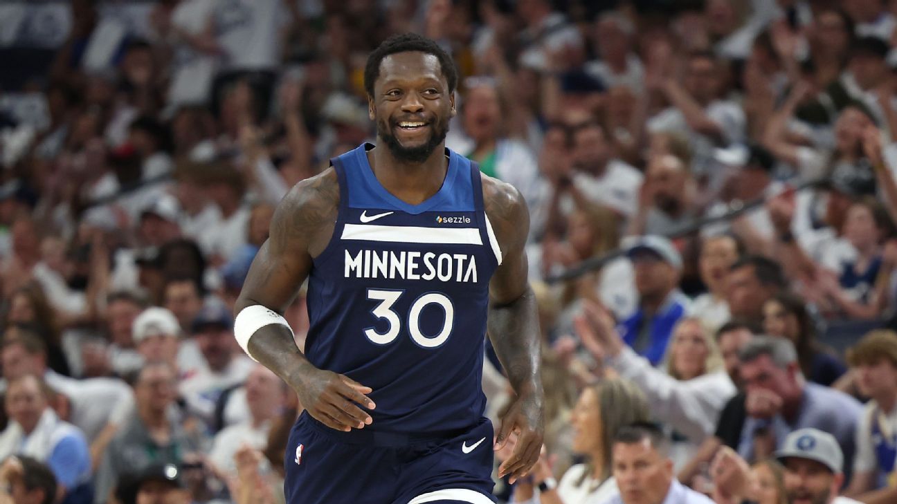 Julius Randle scored only six points in Game 2 of the Western Conference finals and could bounce back on Saturday night.
