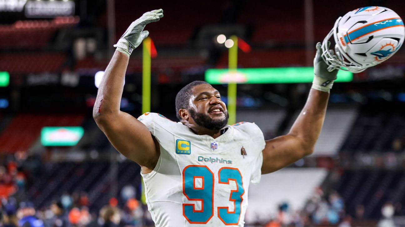 Calais Campbell's Inspiring Return to the Arizona Cardinals: A Veteran's Journey into His 18th NFL Season