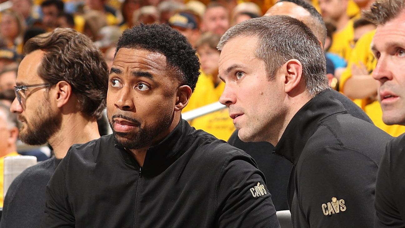 Sources: Cavaliers' Bryant, Ott finalists for Suns' coaching job