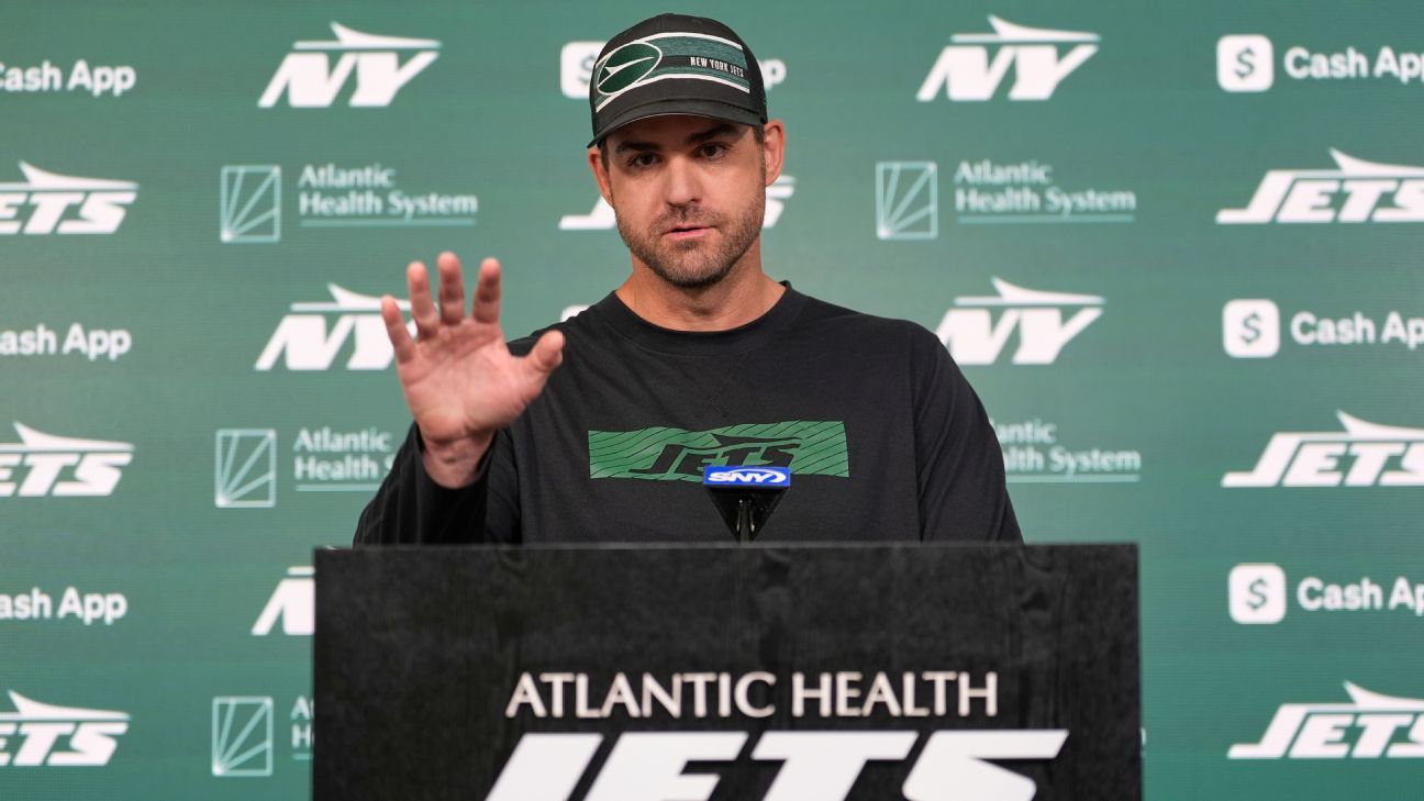 Tanner Engstrand Aims to Stabilize Jets' Offensive Coordination Amidst Historical Volatility