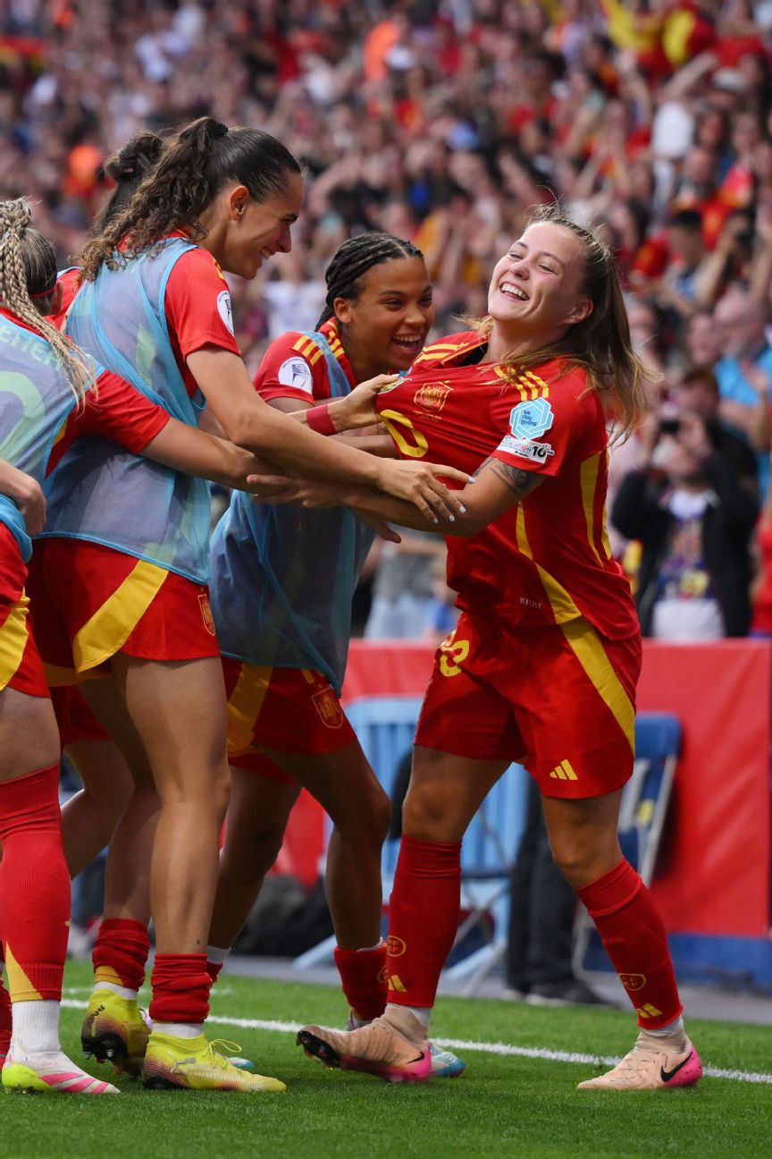 ベッカム　レアルマドリード　23番　Spain England football r1502046_864x1296_2-3.jpg
