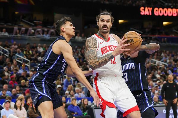 Sources: Rockets' Adams agrees to 3-year, $39M extension