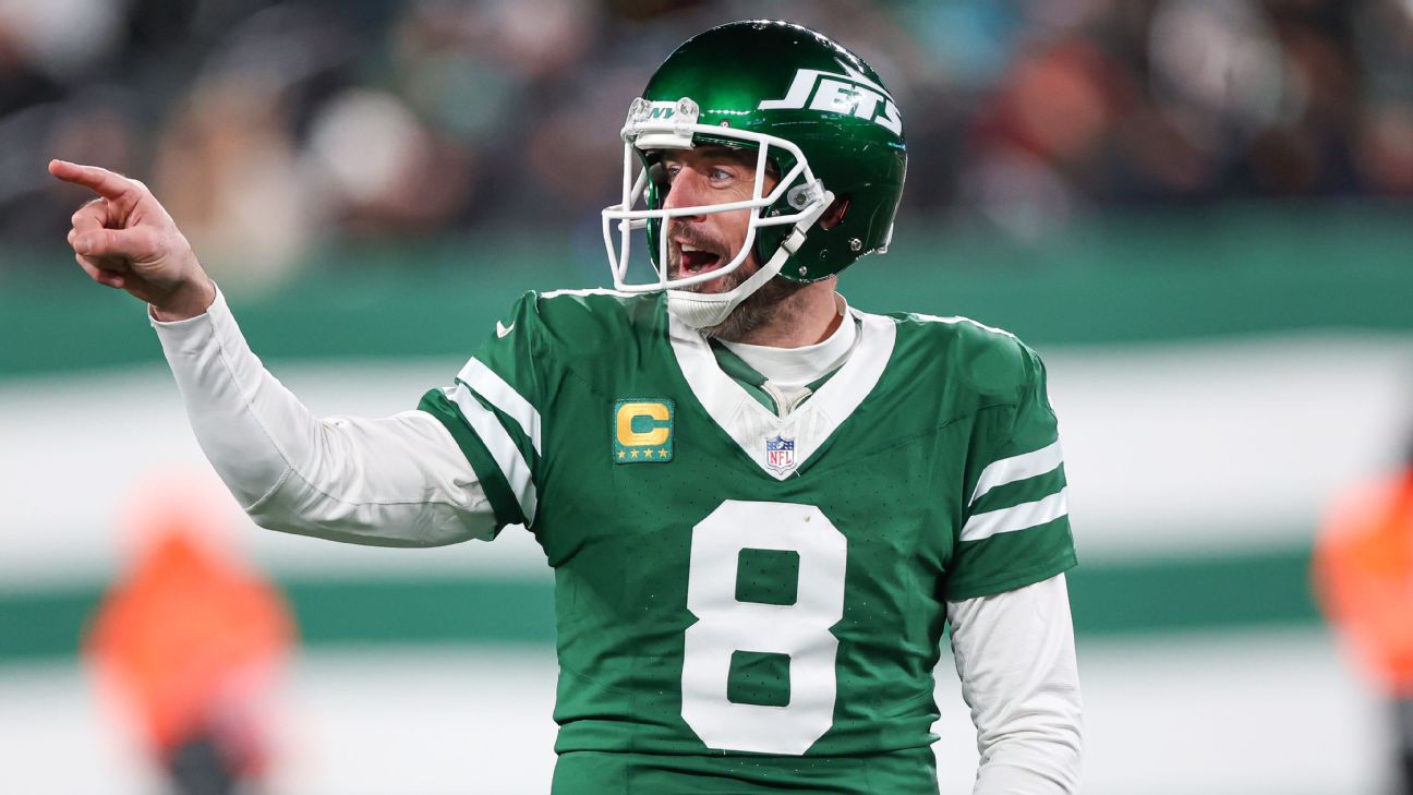 Aaron Rodgers Joins the Steelers: A Strategic Move or a Risky Gamble?