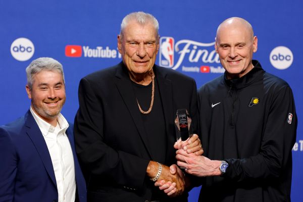 Don Nelson earns Chuck Daly Lifetime Achievement Award