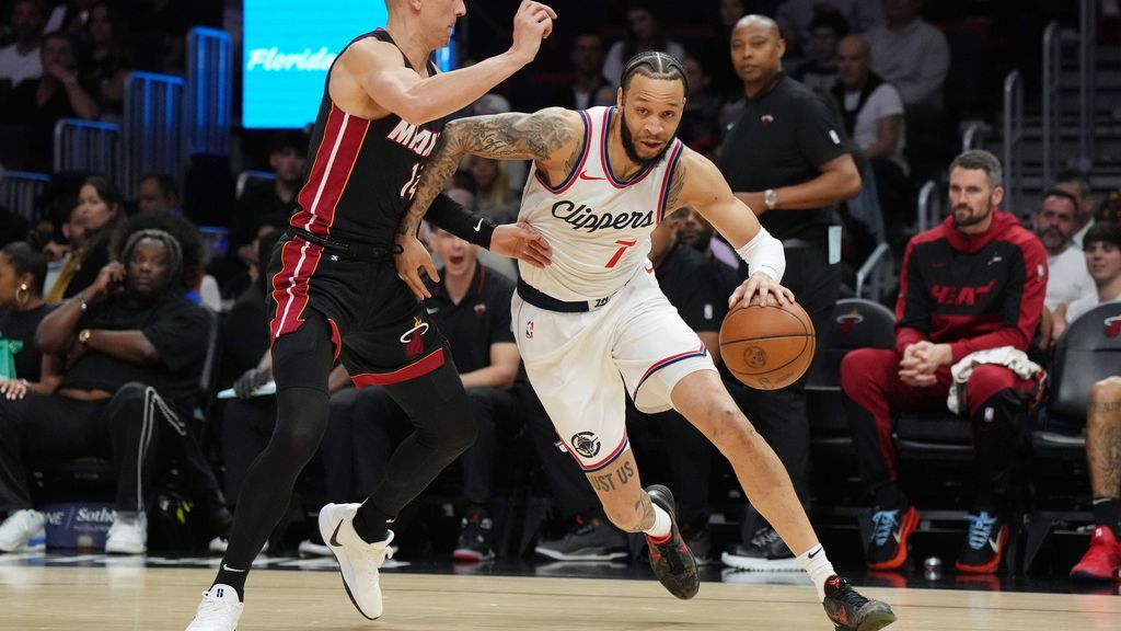 Milwaukee Bucks Secure Free Agent Amir Coffey for a One-Year Deal