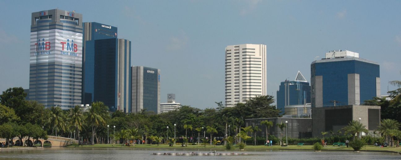 Thailand, Bangkok - Chatuchak Park area of Bangkok is now a major business district of the city. The park retains its leisue use particularly as a boating lake near the Northern (Weekend) Market.
