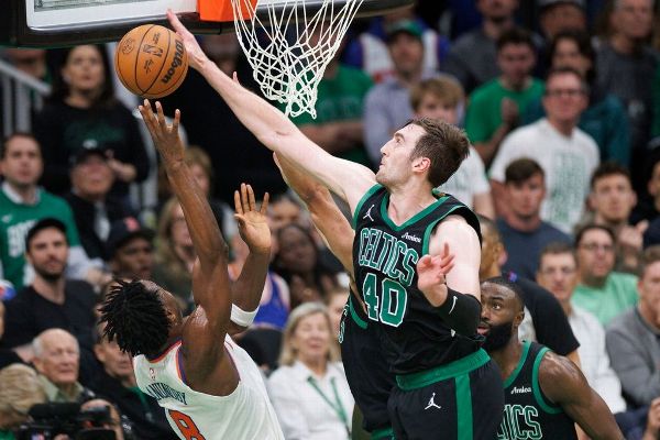 Spurs, Luke Kornet reach four-year, $41 million deal, sources say
