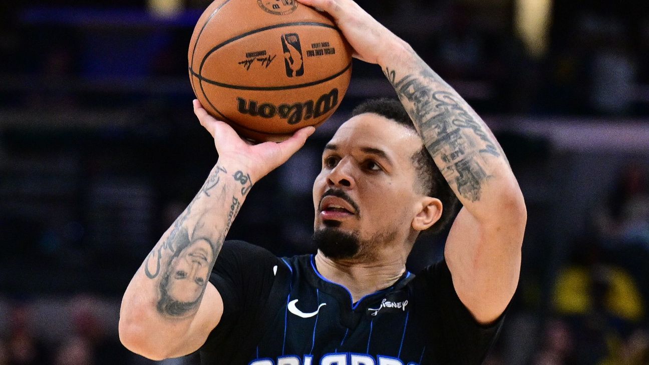 <a href="https://www.espn.com/nba/story/_/id/45726950/cole-anthony-agrees-buyout-plans-join-bucks" target="_blank">Sources: Anthony bought out, looks to join Bucks</a>