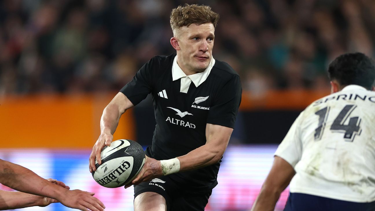 Damian McKenzie's Crucial Test: Can He Secure His Place as All Blacks' Playmaker?