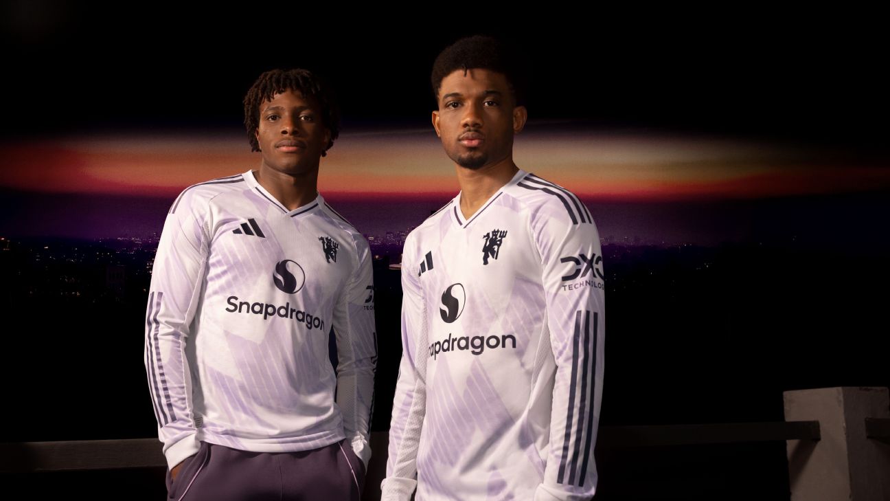 Manchester United Revives Iconic '90s 'Snowflake' Away Kit for 2025-26 Season